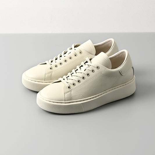 スタイルアップコートスニーカー