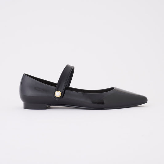 【TEMPERATE】CARRIE_ストラップ付エナメルフラットシューズ（晴雨兼用）