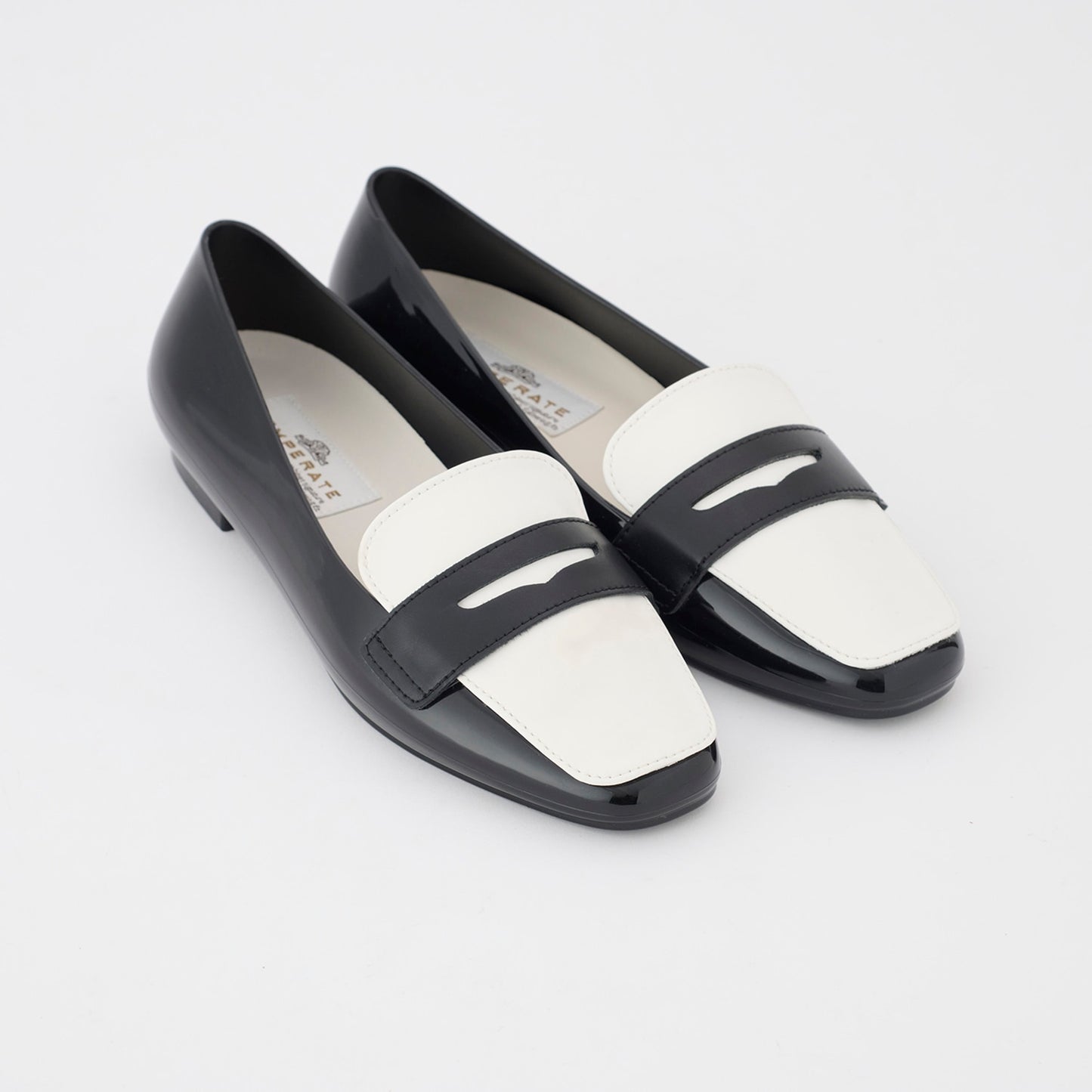 【TEMPERATE】RUTH_スクエアトゥーバイカラーローファー（晴雨兼用）