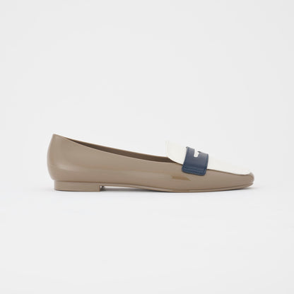 【TEMPERATE】RUTH_スクエアトゥーバイカラーローファー（晴雨兼用）