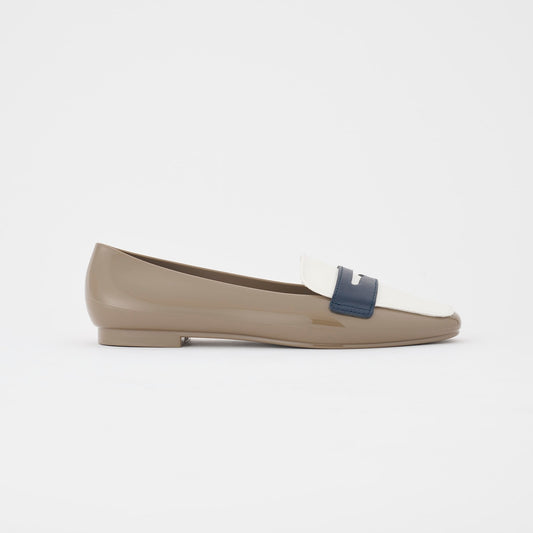 【TEMPERATE】RUTH_スクエアトゥーバイカラーローファー（晴雨兼用）