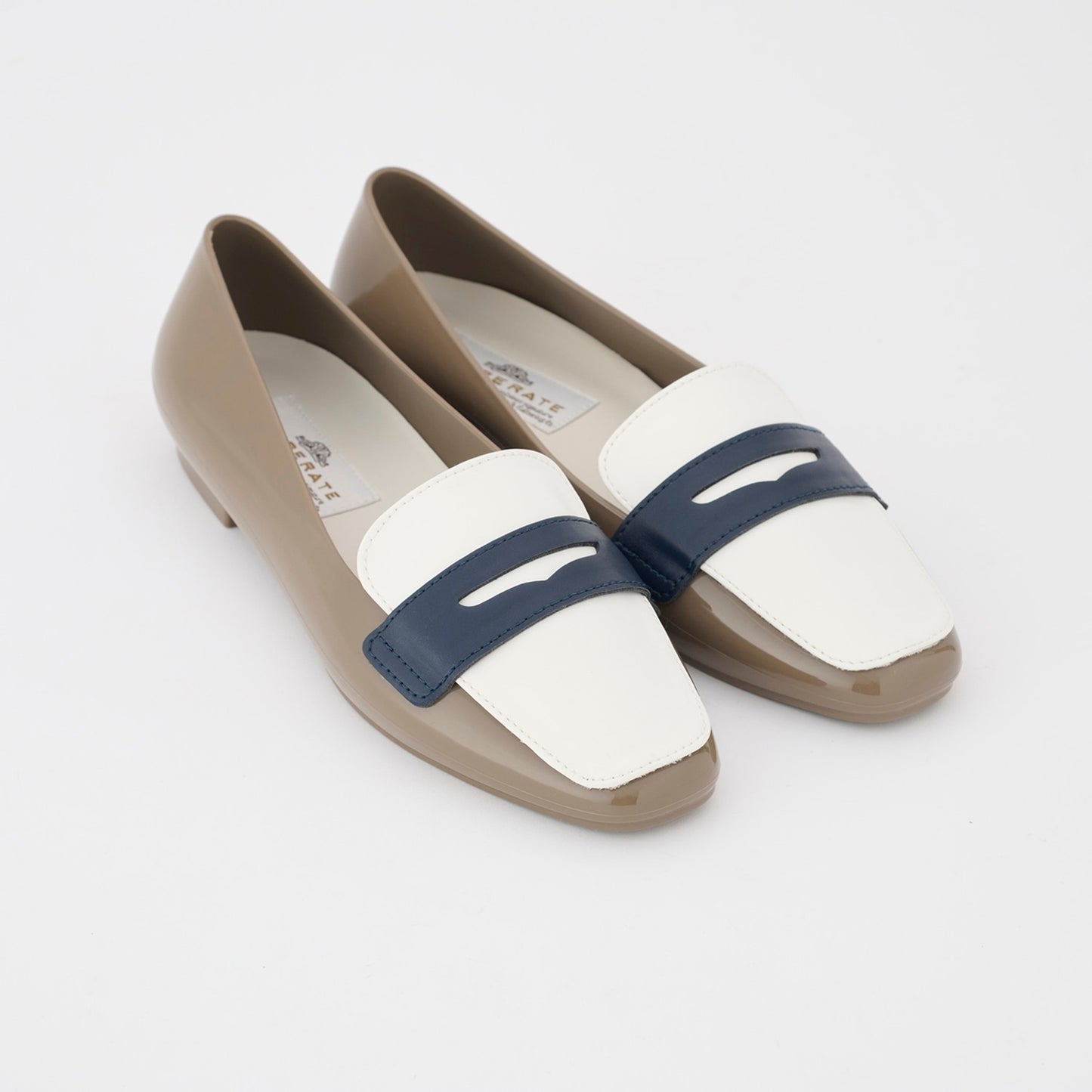 【TEMPERATE】RUTH_スクエアトゥーバイカラーローファー（晴雨兼用）