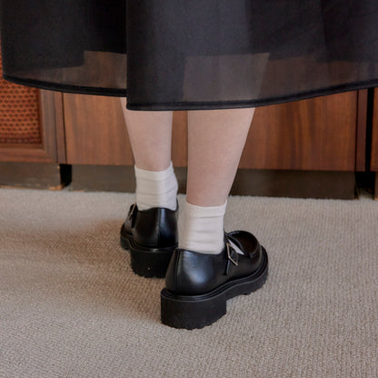 Tストラップシューズ