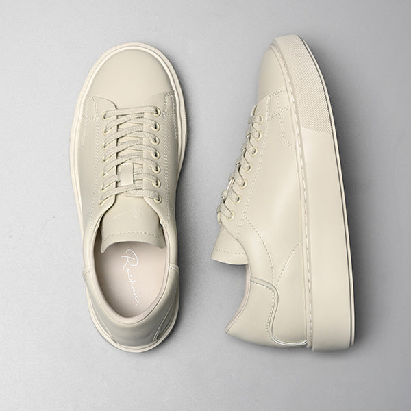 スタイルアップコートスニーカー