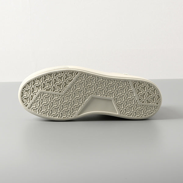 スタイルアップコートスニーカー