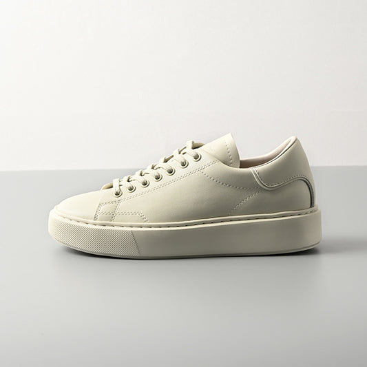 スタイルアップコートスニーカー