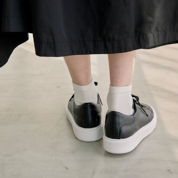 スタイルアップコートスニーカー