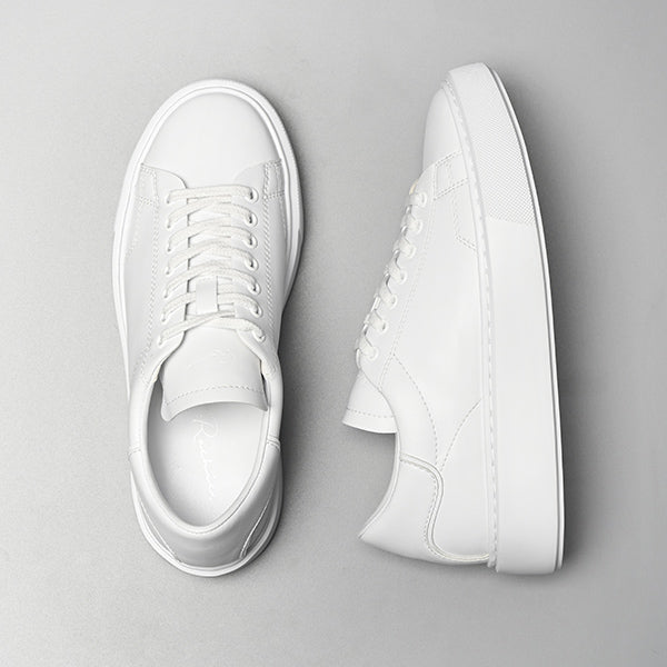 スタイルアップコートスニーカー