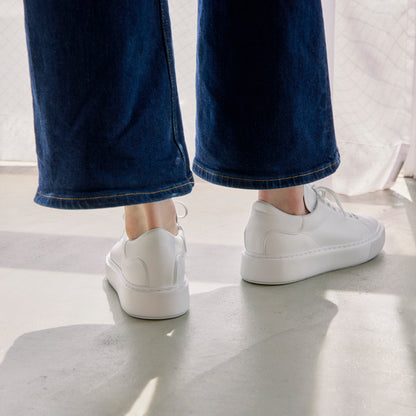 スタイルアップコートスニーカー