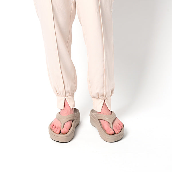 超軽量厚底リカバリーサンダル