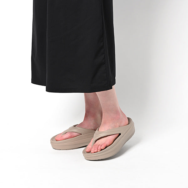 超軽量厚底リカバリーサンダル