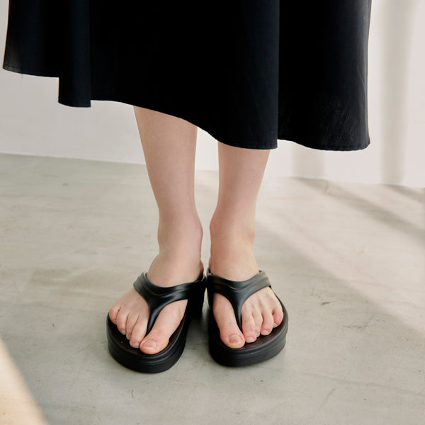 超軽量厚底リカバリーサンダル