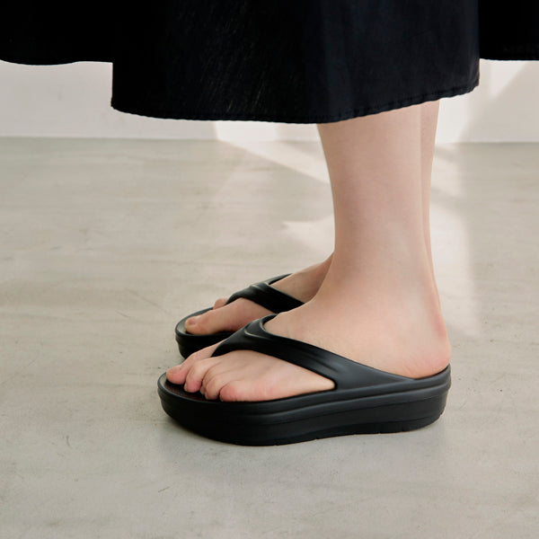 超軽量厚底リカバリーサンダル