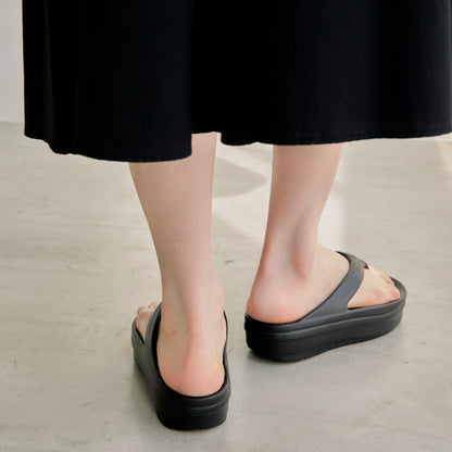 超軽量厚底リカバリーサンダル